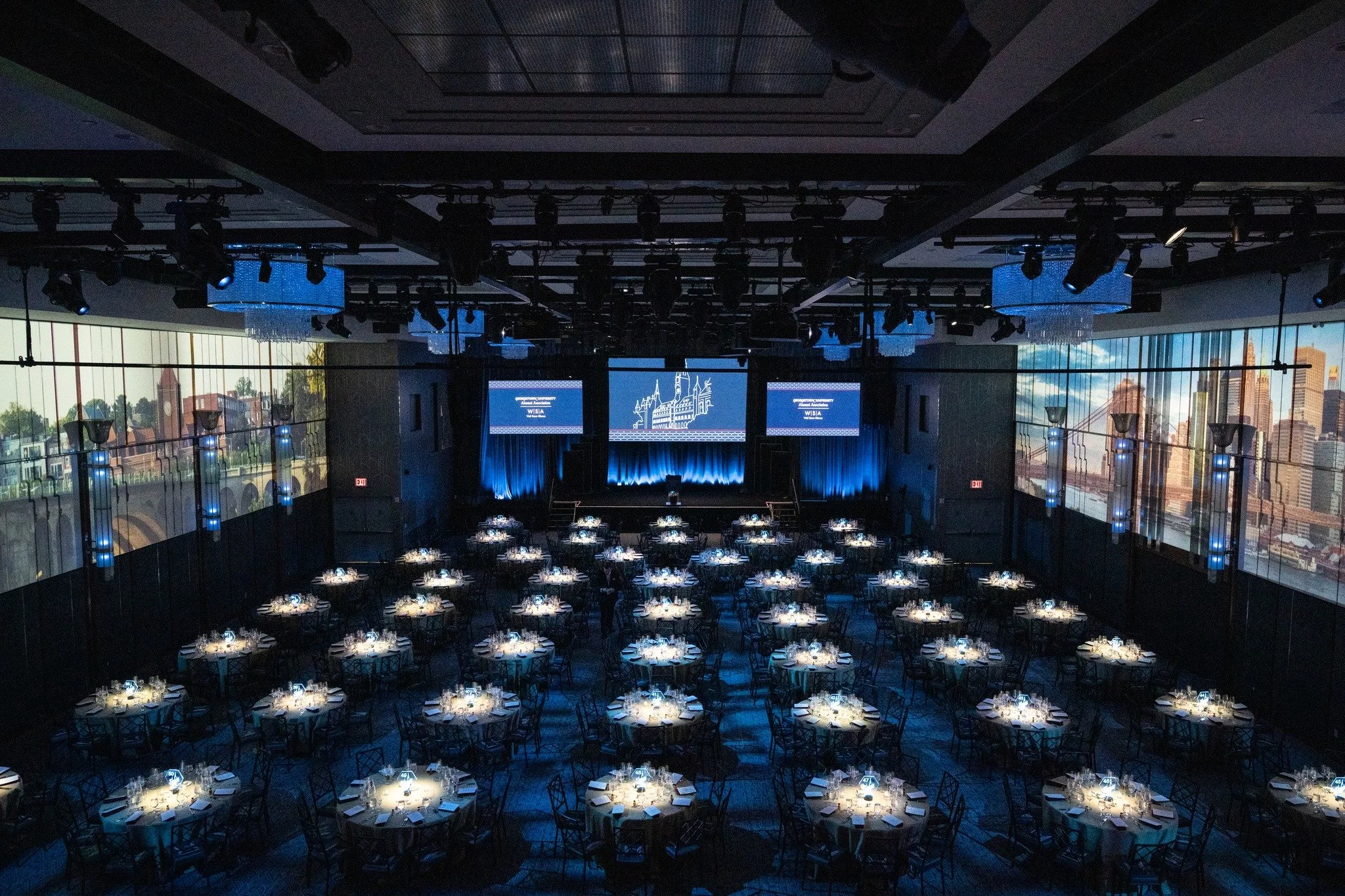 When tables align... ✨

#events #eventprofs #gala #fundraiser #views #technology #tech #AV #newyork #newyorkcity #nyc #eventplanner #venue #lightingdesign