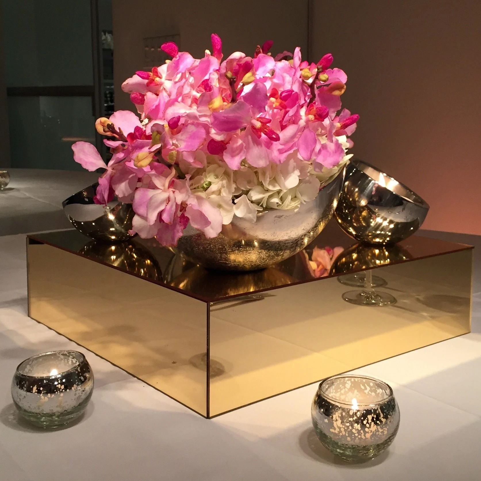 Blooming with elegance, petal by petal. 🌺

#eventplanner #eventprofs #eventprofessionals #nonprofitevents #nonprofiteventplanner #nyceventplanner #eventdesign #tablescape #candlelight #candles #decor #eventdecor #orchids #centerpiece