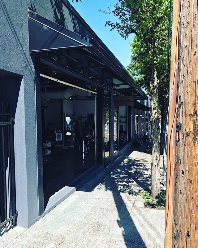 Day 1 back at work couldn&rsquo;t be any better. We have our garage doors open and enjoying the sunshine 🌞 looking forward to seeing all my clients faces today... well at least half of them 😷😂#oregoncity #downtownoregoncity #oregoncitysalon #model