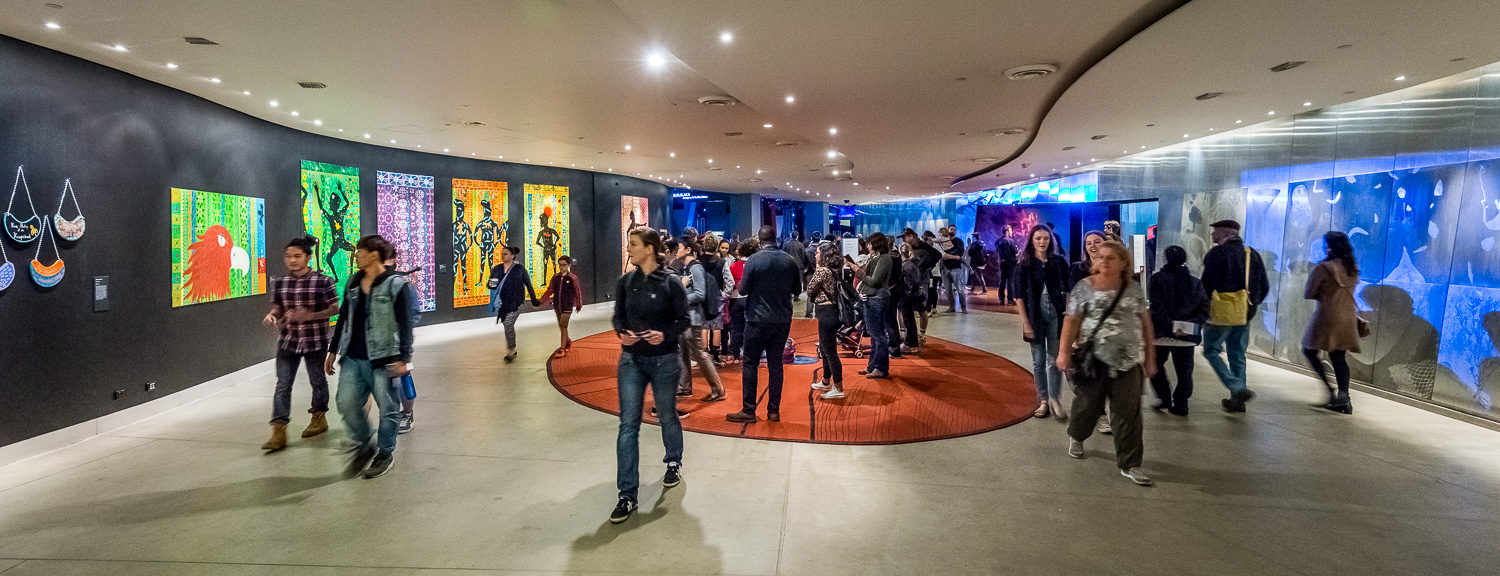 Melbourne Museum White Night 2016 -33.jpg