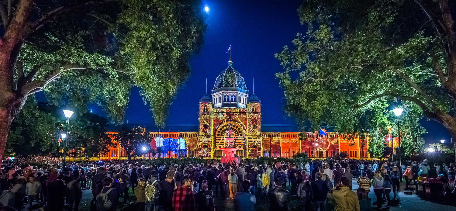 Melbourne Museum White Night 2016 -96.jpg