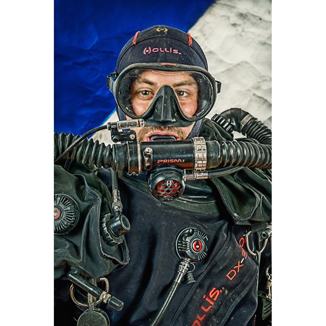 Tim on his Hollis Prism CCR Rebreather, part of the 20 Thousand Leagues photo series. #backmount #ccr #rebreathers #rebreatherdiver #rebreatherdiving #hollisprism #prism #hollisprismrebreather #drysuit #dx300x #hollisdrysuit #hollis #lightmonkey #hol