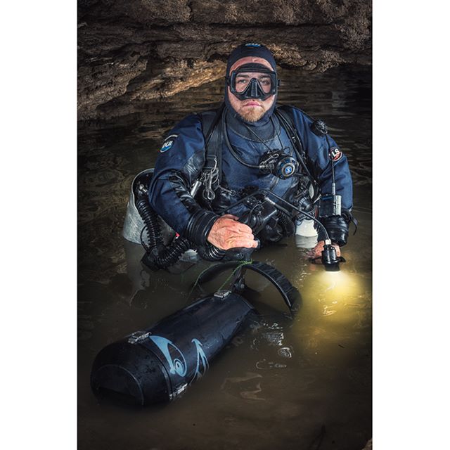 Bradley Dohnt preping for a dive in the down stream Olwolgin Cave system, Western Australia with his Kiss Classic rebreather modified to &ldquo;side mount&rdquo;. #kissclassic #rebreather #rebreatherdiving #cavediving #olwolgincave #thisisawesome #sc