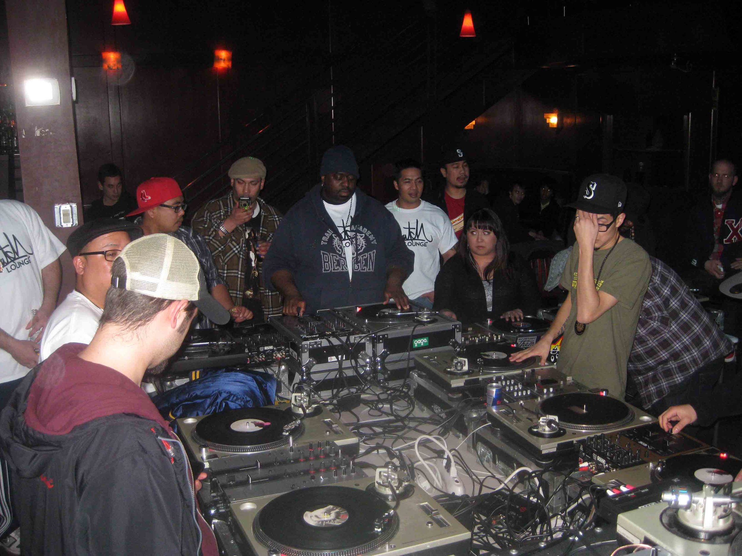 2011_04_07_Skratch Lounge 1 Yr Anniversary (15).jpg