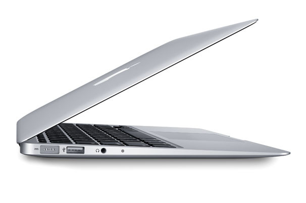 apple_116inch_macbook_air14ghz_64_gb_710257_g2.jpg