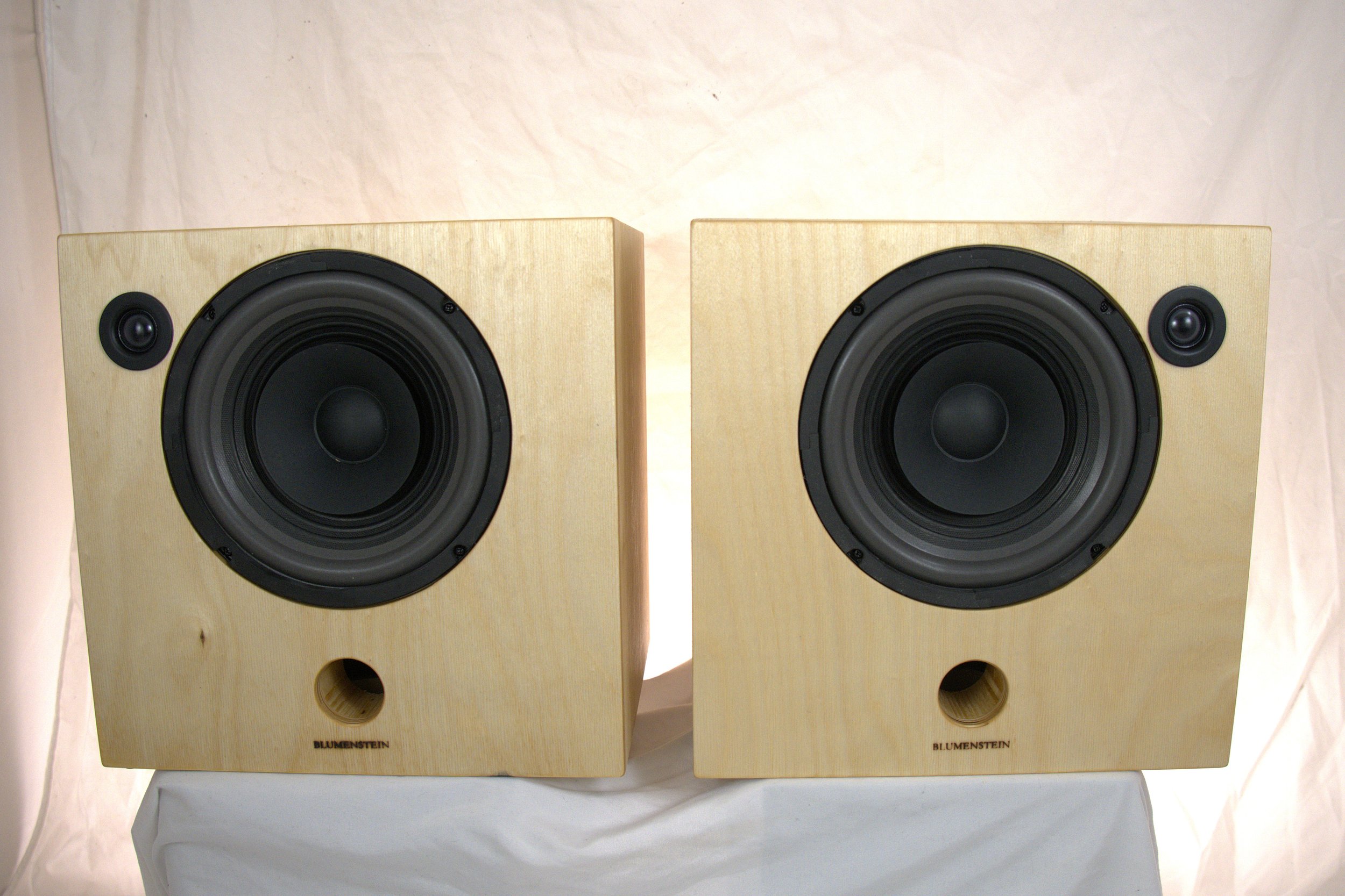 Vinyl Shelf Triton / Thrasher