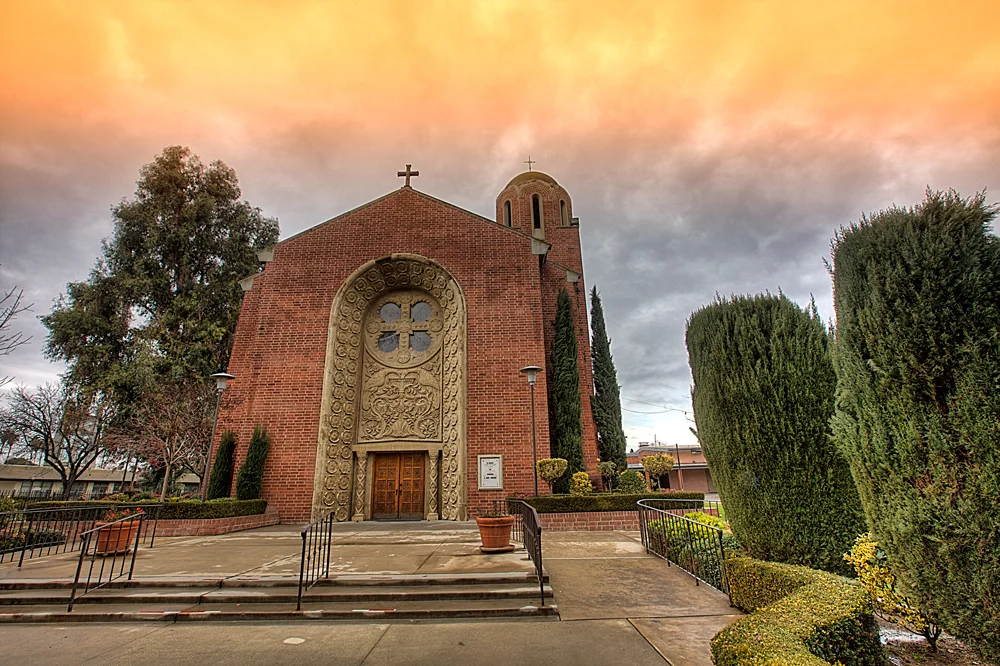 IMG_4263_4_5_bicolortonemapped.jpg