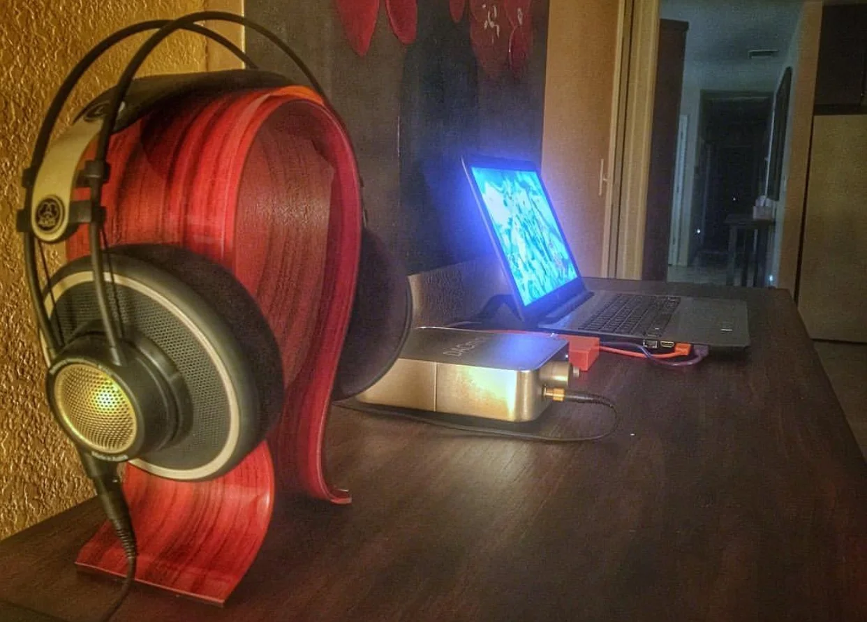 dacheadphones.jpg