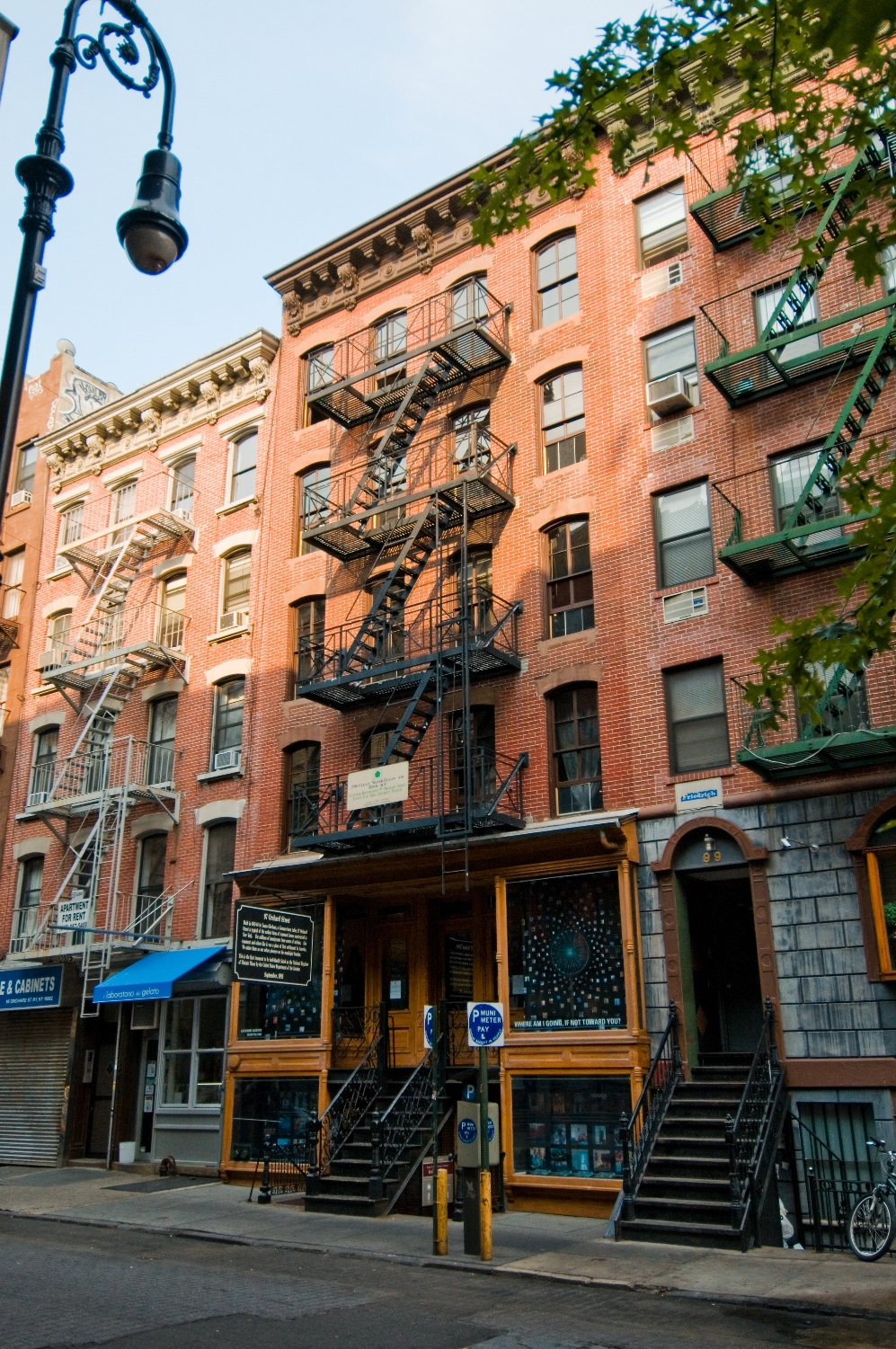 Orchard Street Façade by Keiko Niwa. Courtesy of The Tenement Museum.