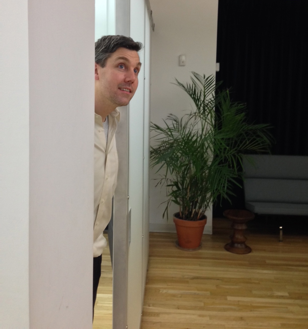 Once a year in February, Matt Bray emerges from his office. Whether he sees his shadow will determine whether the H-1B cap will be reached in the first week of April. We managed to snap a picture of this elusive man just as he emerged this year. Did he see his shadow? When will the cap be reached?