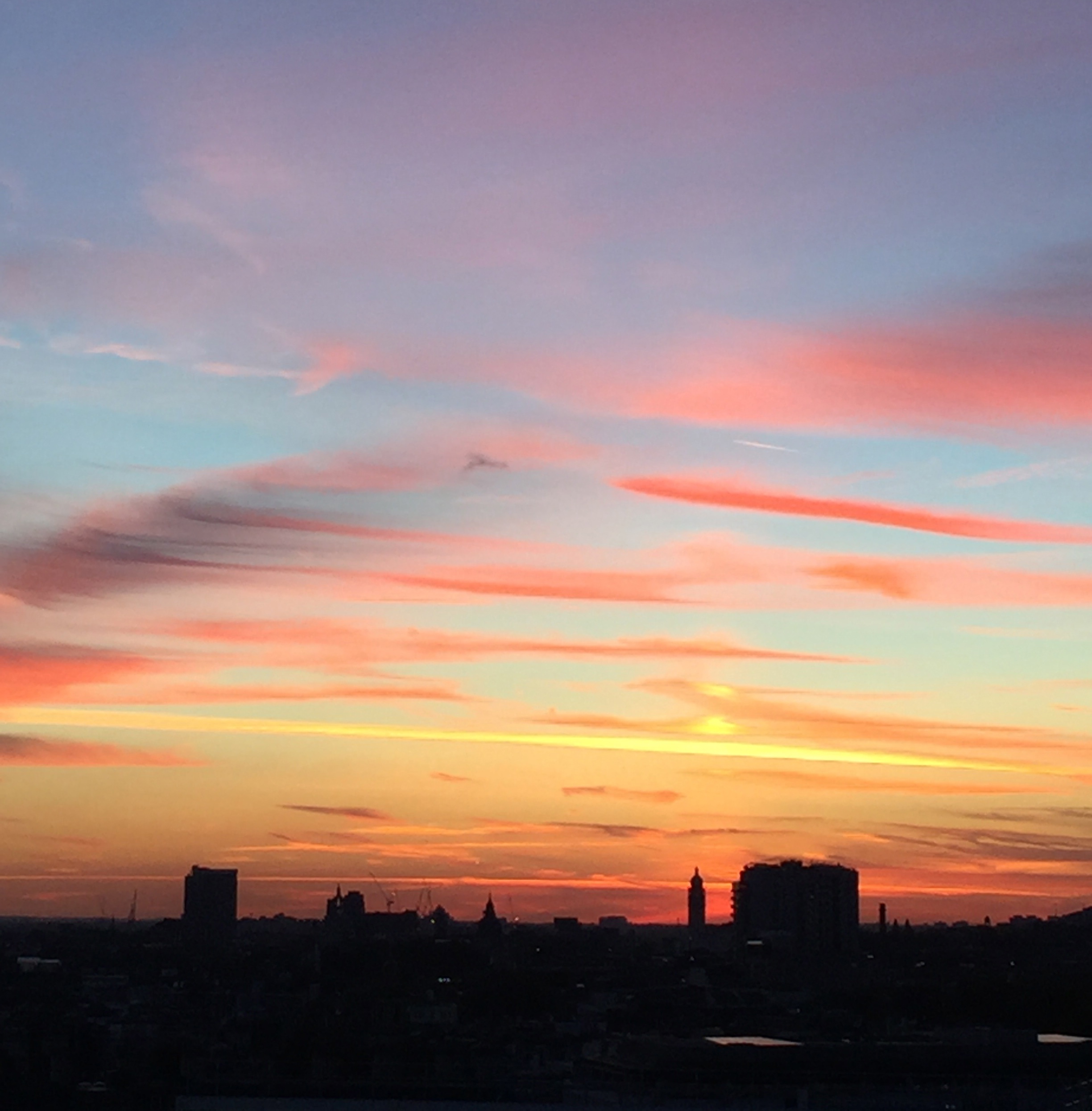 Sunset in London near Buckingham Palace.