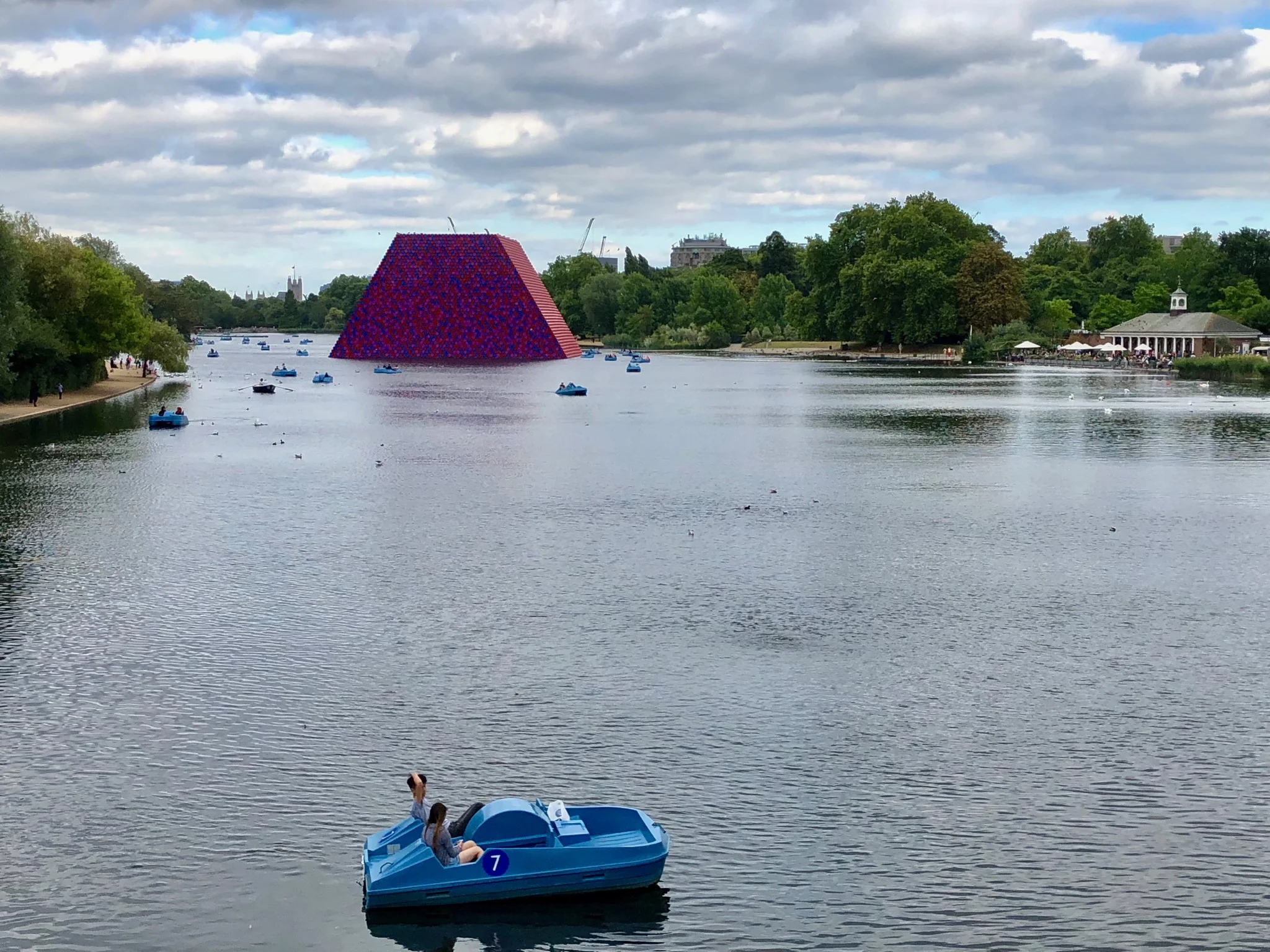 The London Mastaba on Serpentine Lake in Hyde Park .