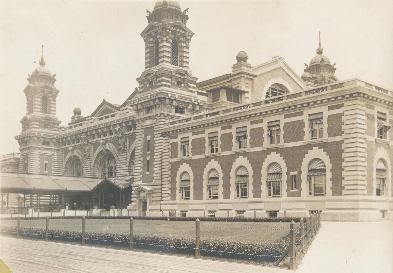 Immigration Station, Ellis Island from the early 20th Century. From The New York Public Library .
