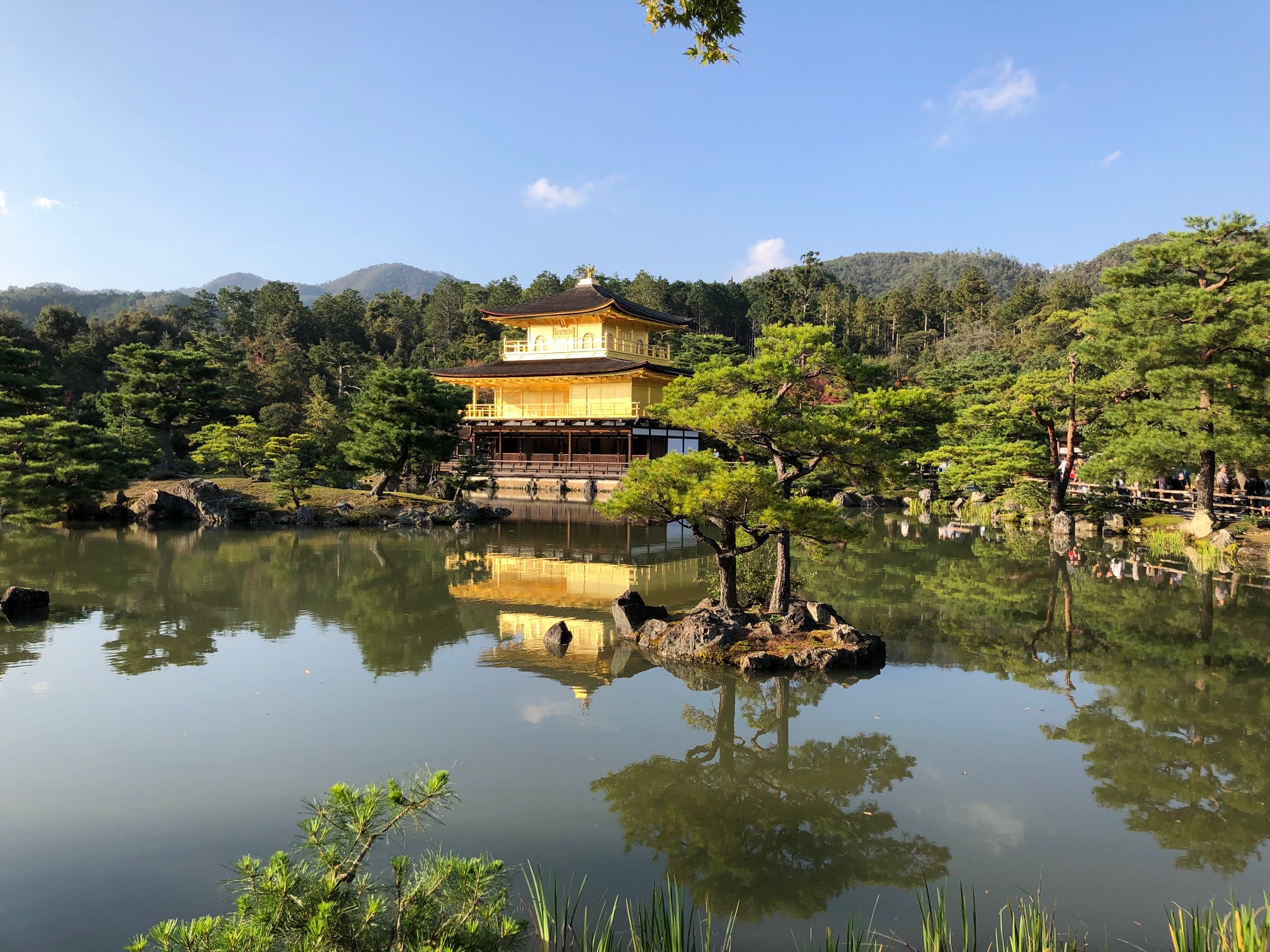 Kinkaku-ji (Golden Pavillon) Kyoto.jpeg