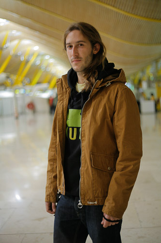 Álvaro en Barajas a punto de cruzar el charco, yohou