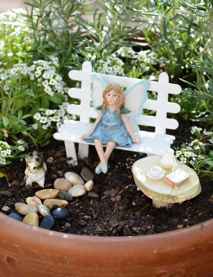 fairy-bench-garden.jpg