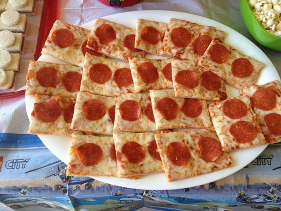 Simple Lego Pizza
