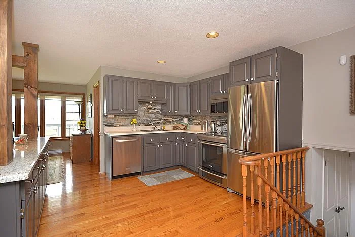 kitchen2_700.jpg