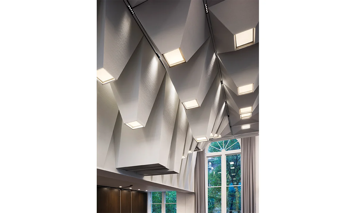 1606_Columbia-JDJ-Lecture-Hall_02.jpg