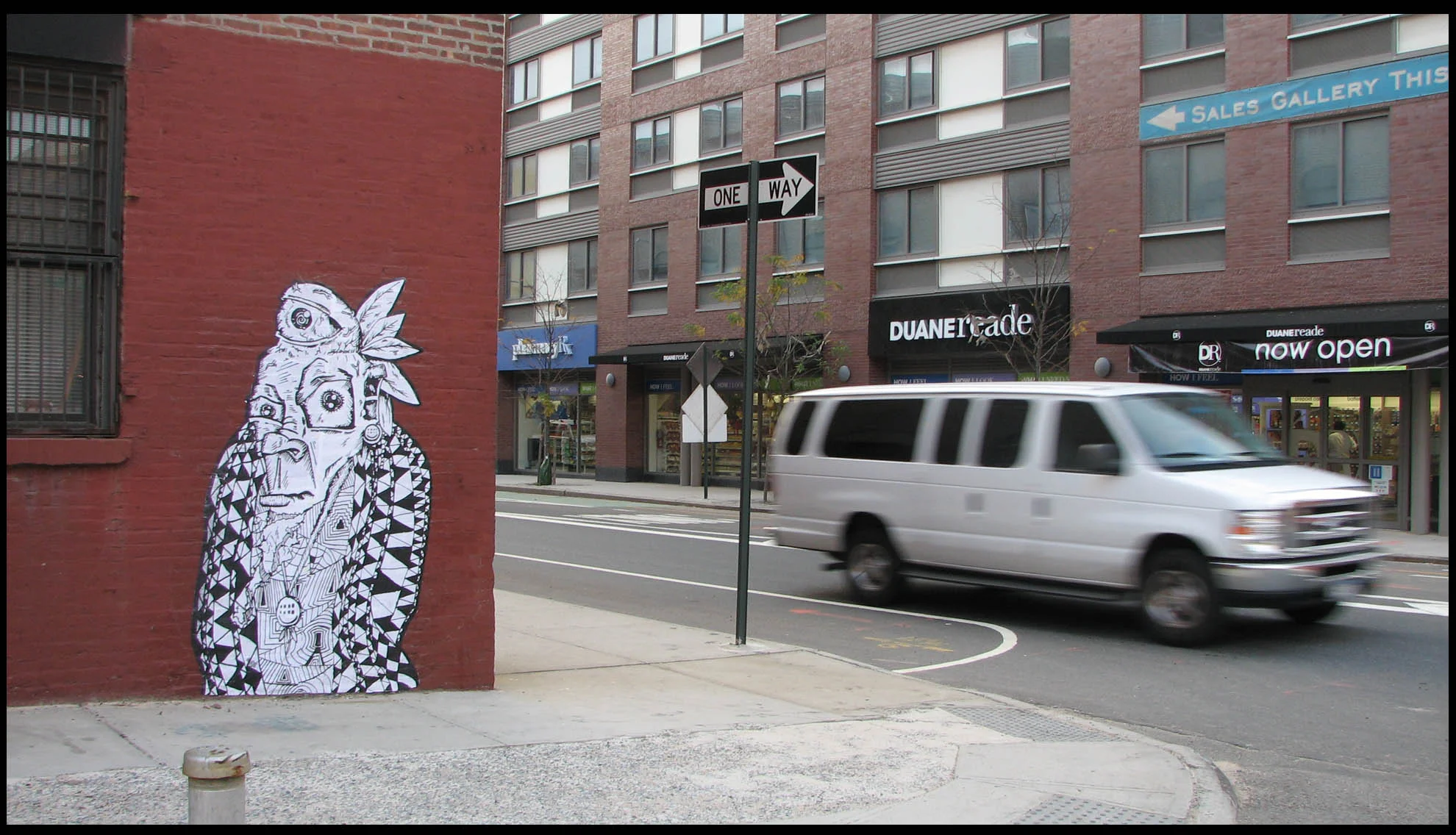 2010_EYEONEYOU(5ft.).jpg