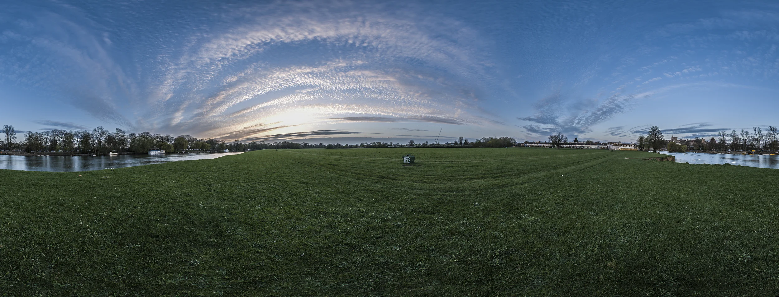 Click to enlarge. Quarter size of the original panorama.