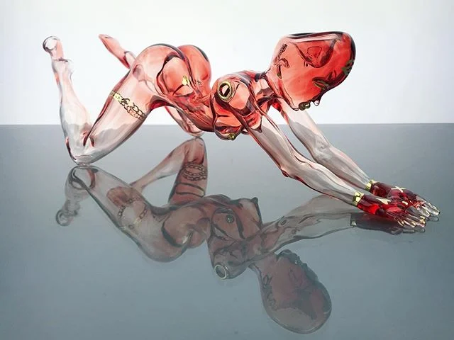 Red lady pipe , check out that boooooty &hearts;️ available currently at @glassvegasexpo , see y&rsquo;all again tomorrow 😘