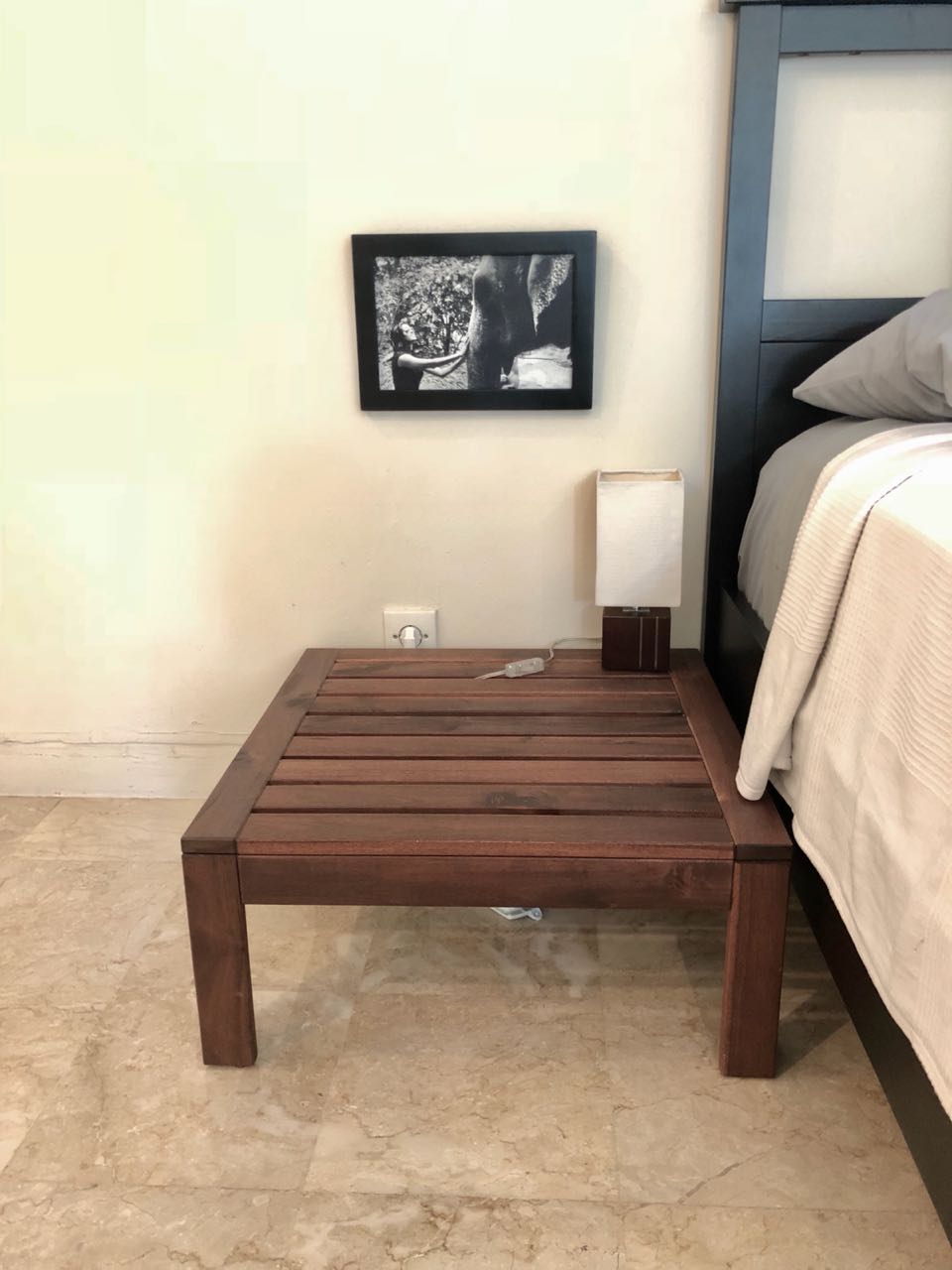 ikea side table (set of 2)