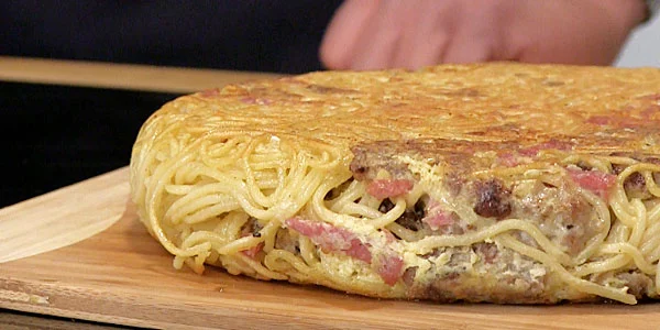 How to Make Macaroni Pie