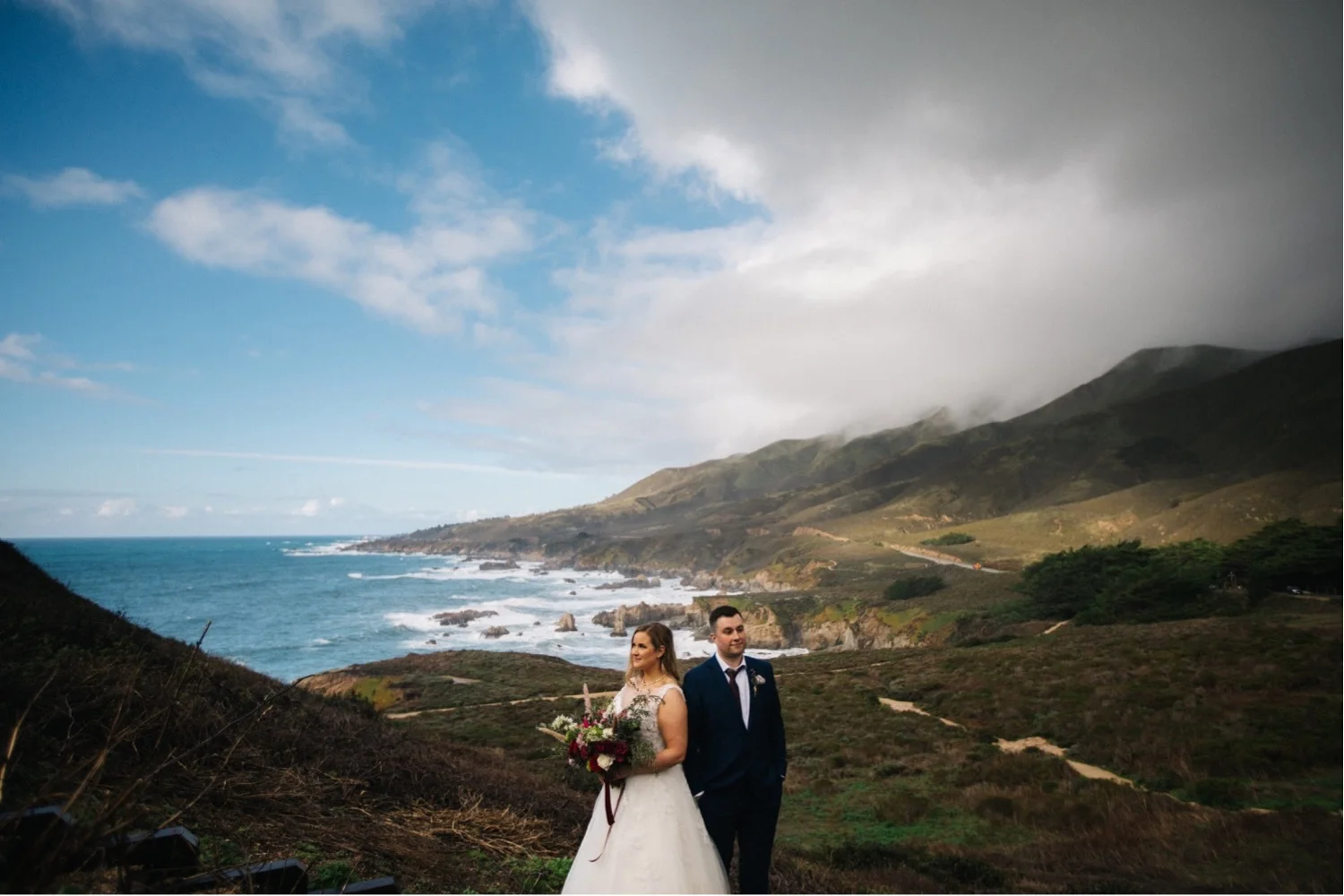 35_KBelope-363_adventurous_blooms_elopement_bigsur_extravaganza_big_sunset_elopementphotographer_zoe_wandering_burchard_romantic_adventure_sur_photographer.jpg