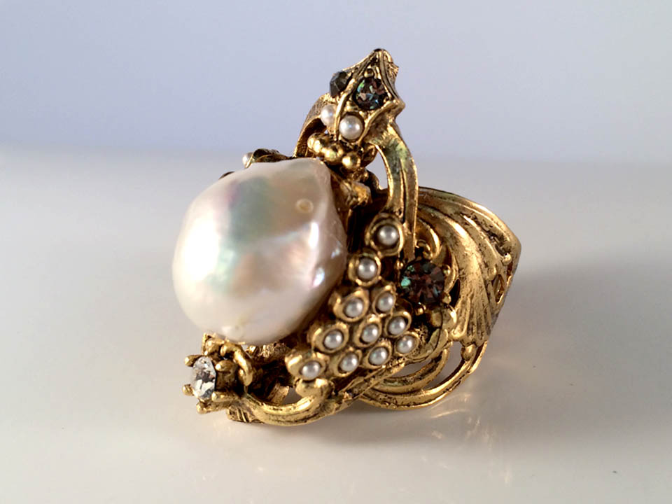 Baroque Beauty Ring