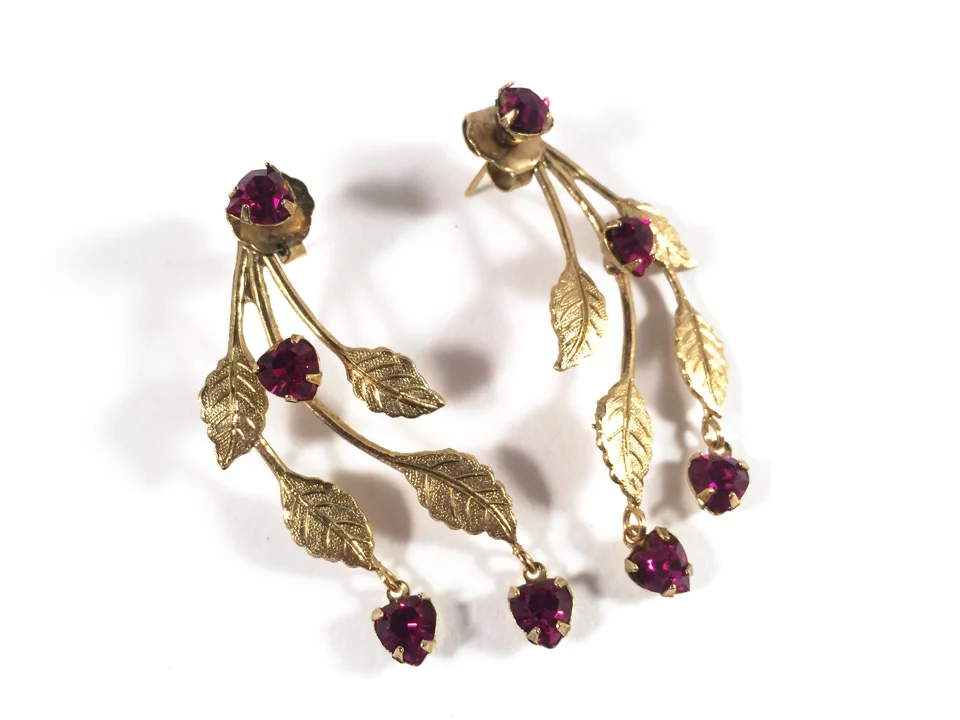 Falling Heart Ear Jackets, E470