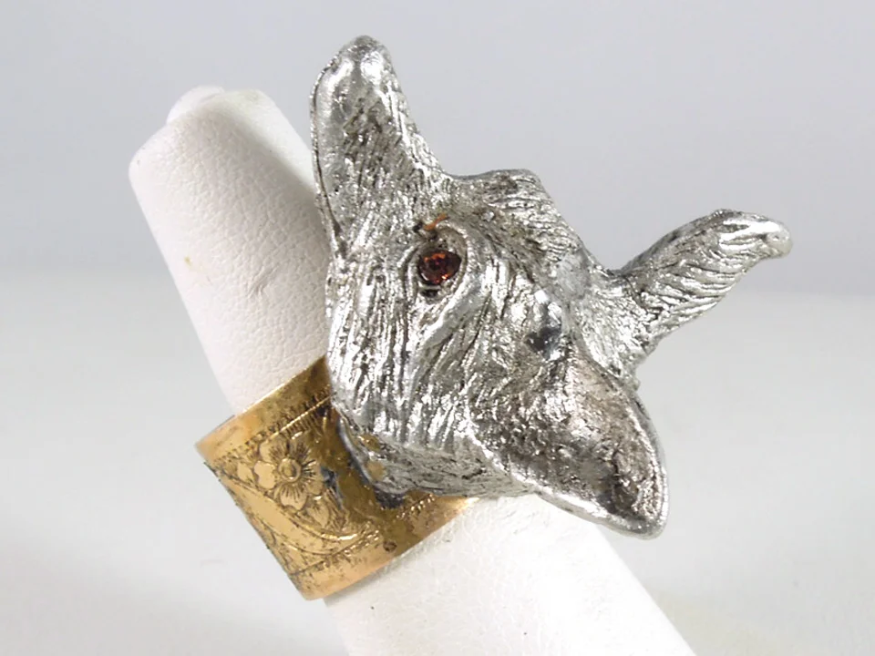 Fox Ring, R267
