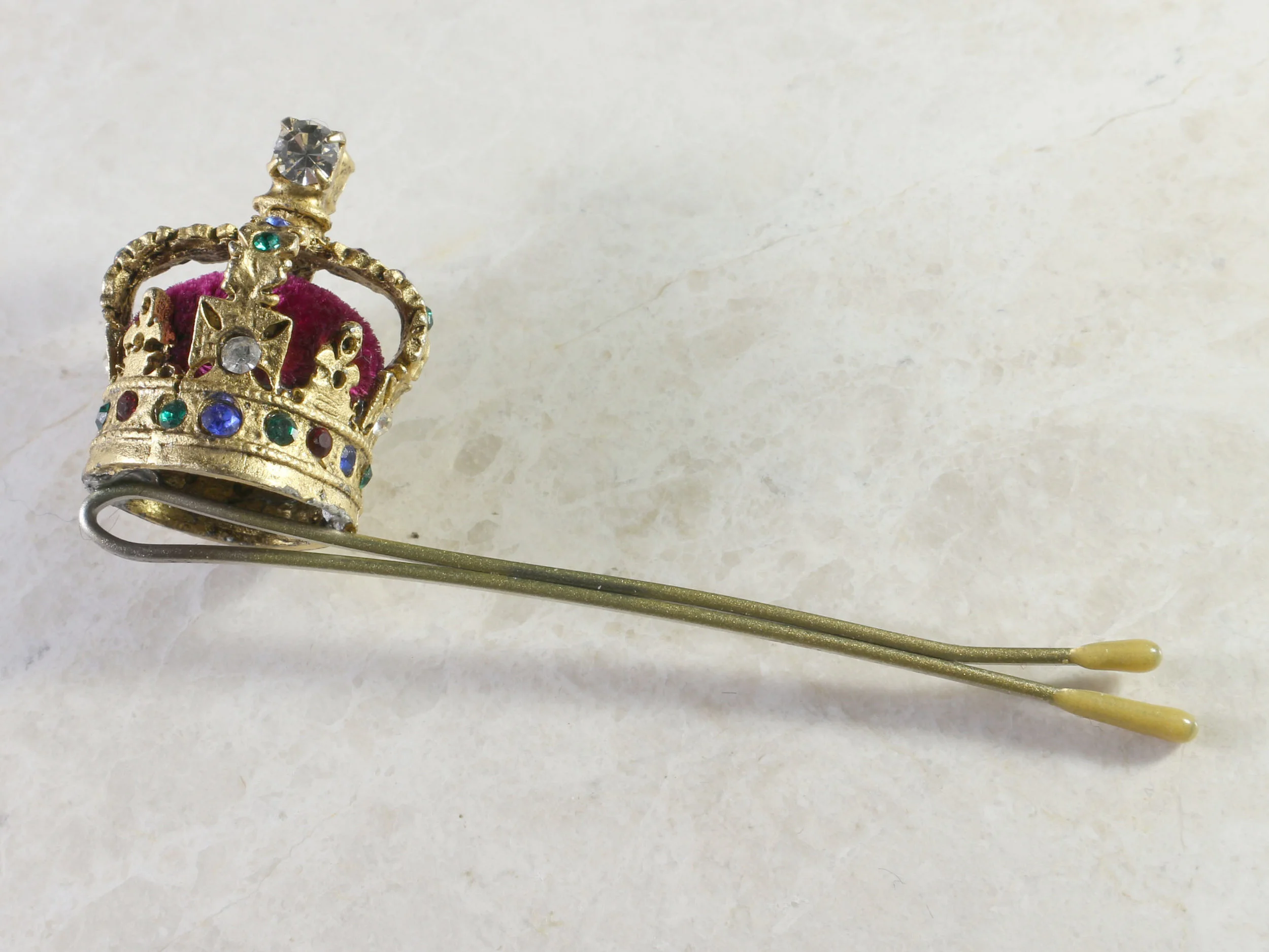 Velvet Crown or Pearl Crown Bobby