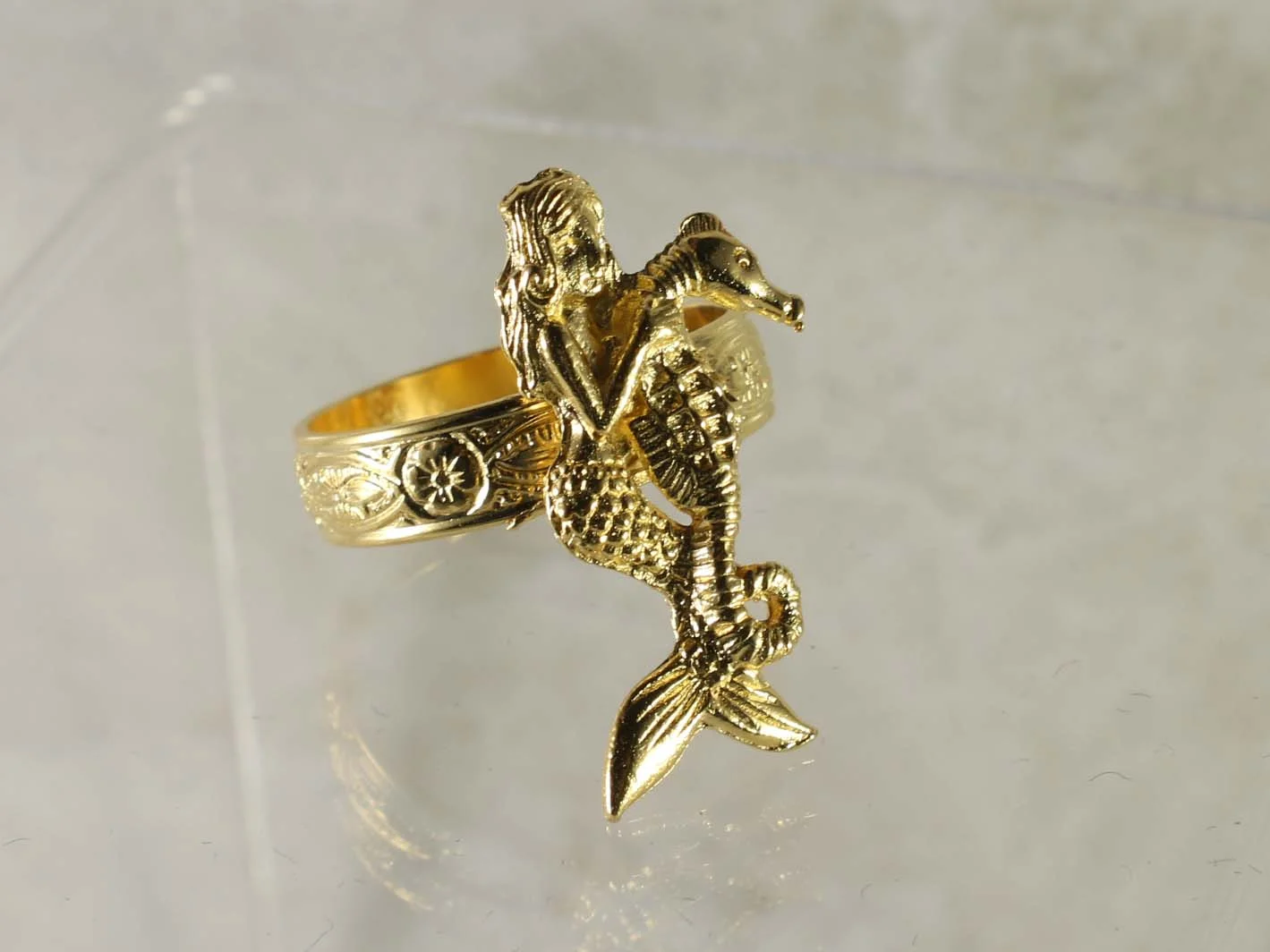 Mermaid Seahorse Ring, R332