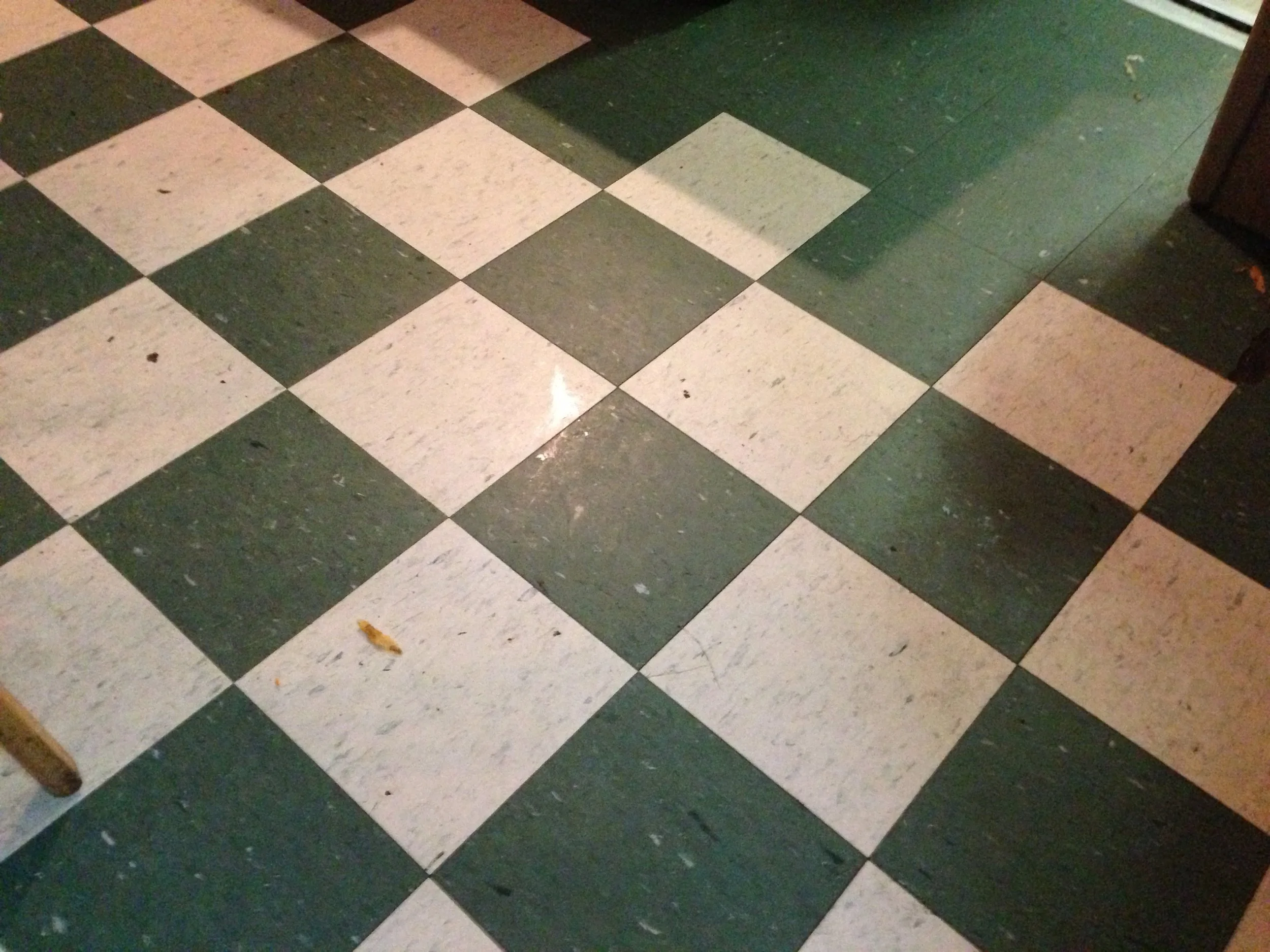 manse-kitchen-style-linoleum.jpg