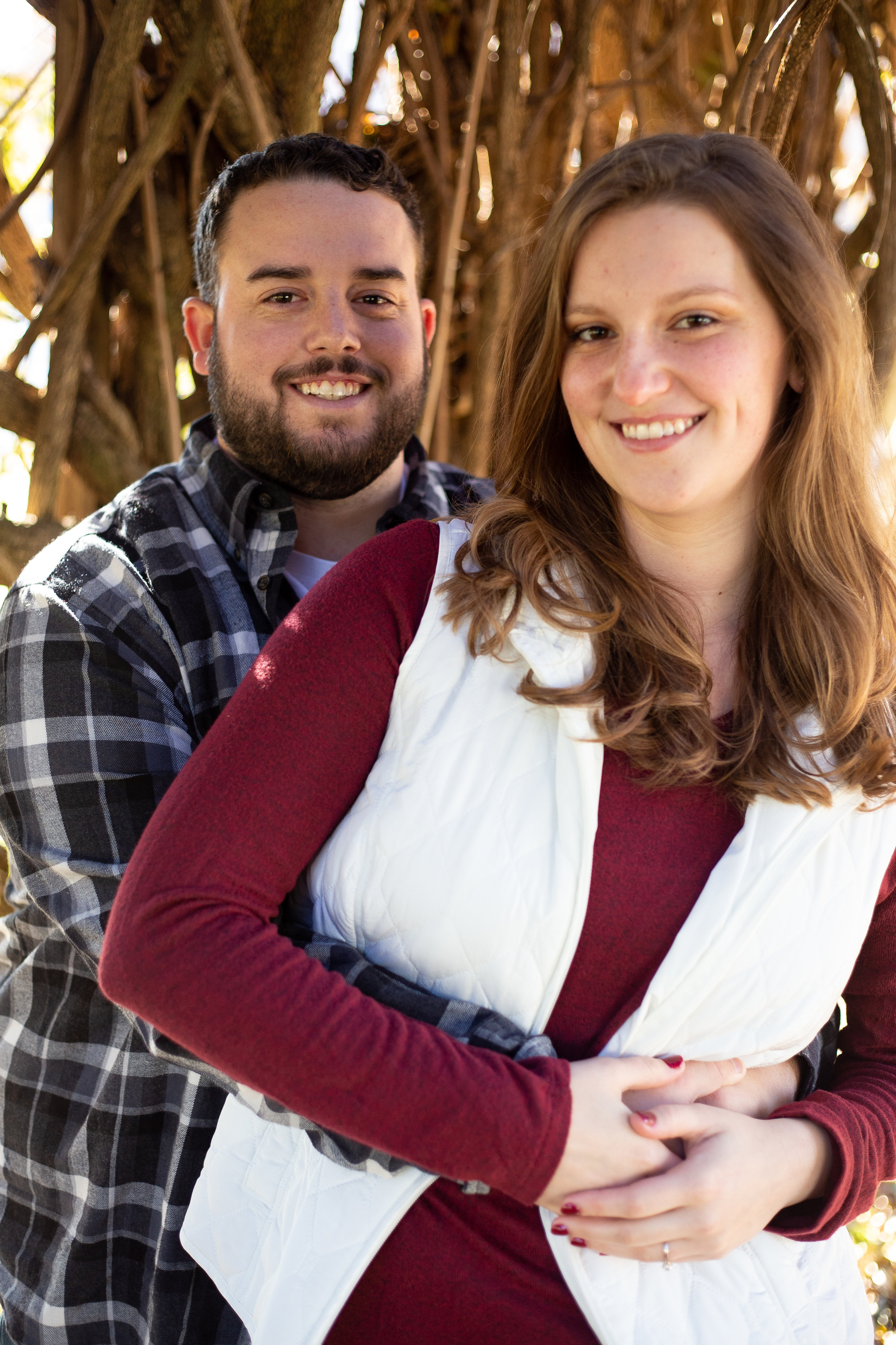Fall-Vines-gaze-love-couple-shoot-photography-blacksburg-roanoke-love-lover-loving-engaged-wedding-Virginia-Tech-campus
