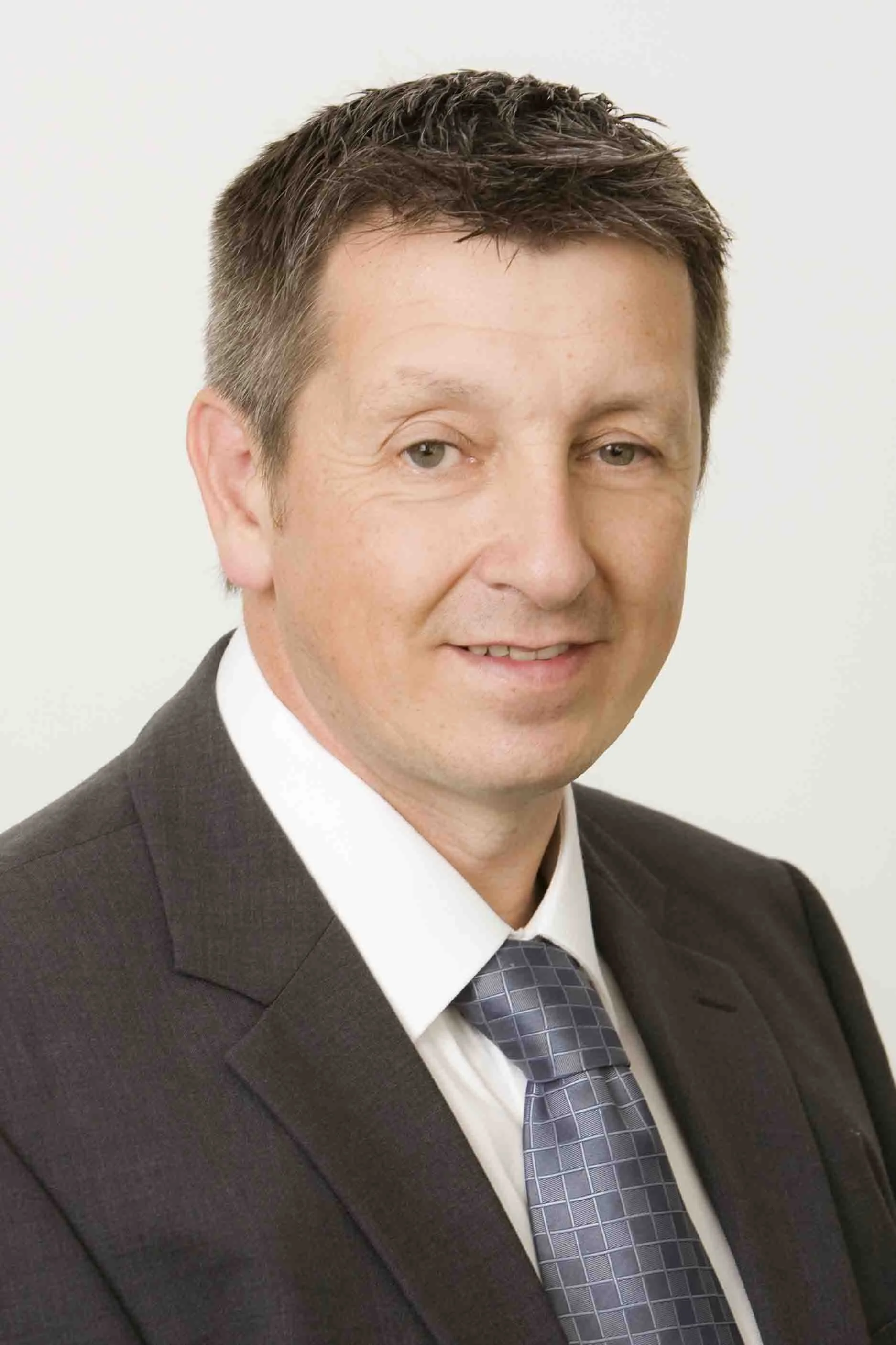 Peter Grantham_R.jpg