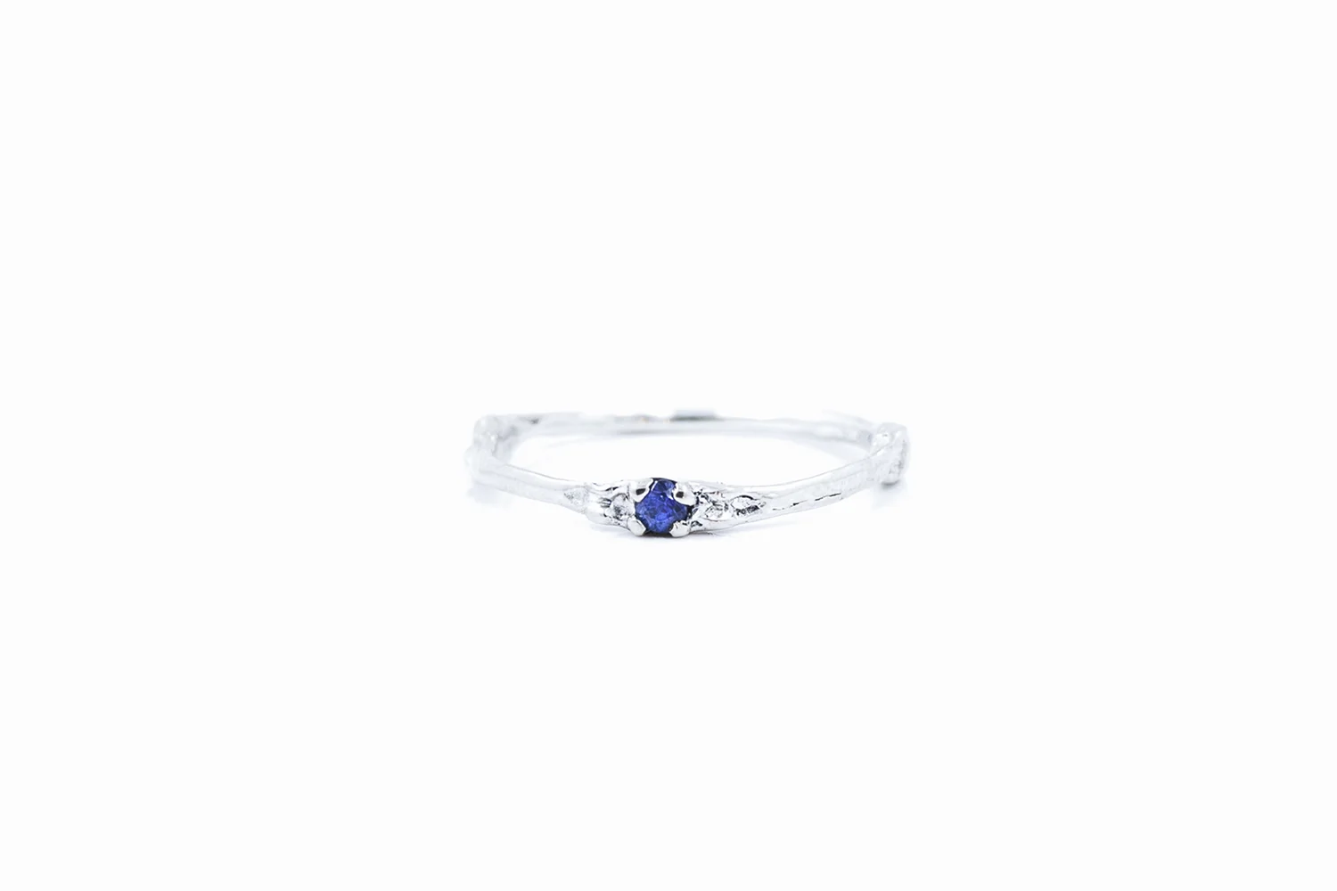 Towers Band : Sterling silver, blue sapphire