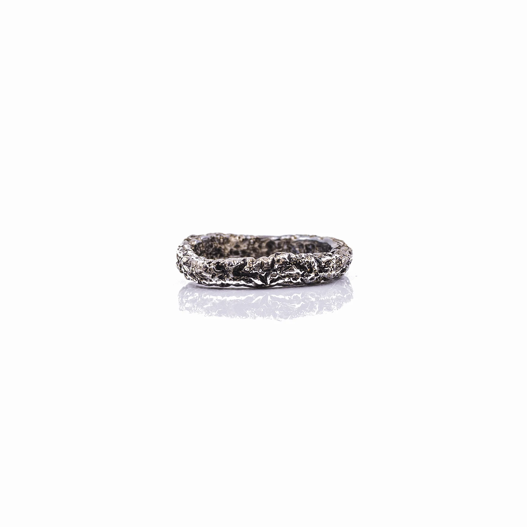 Thin Fragment Band | Sterling silver.