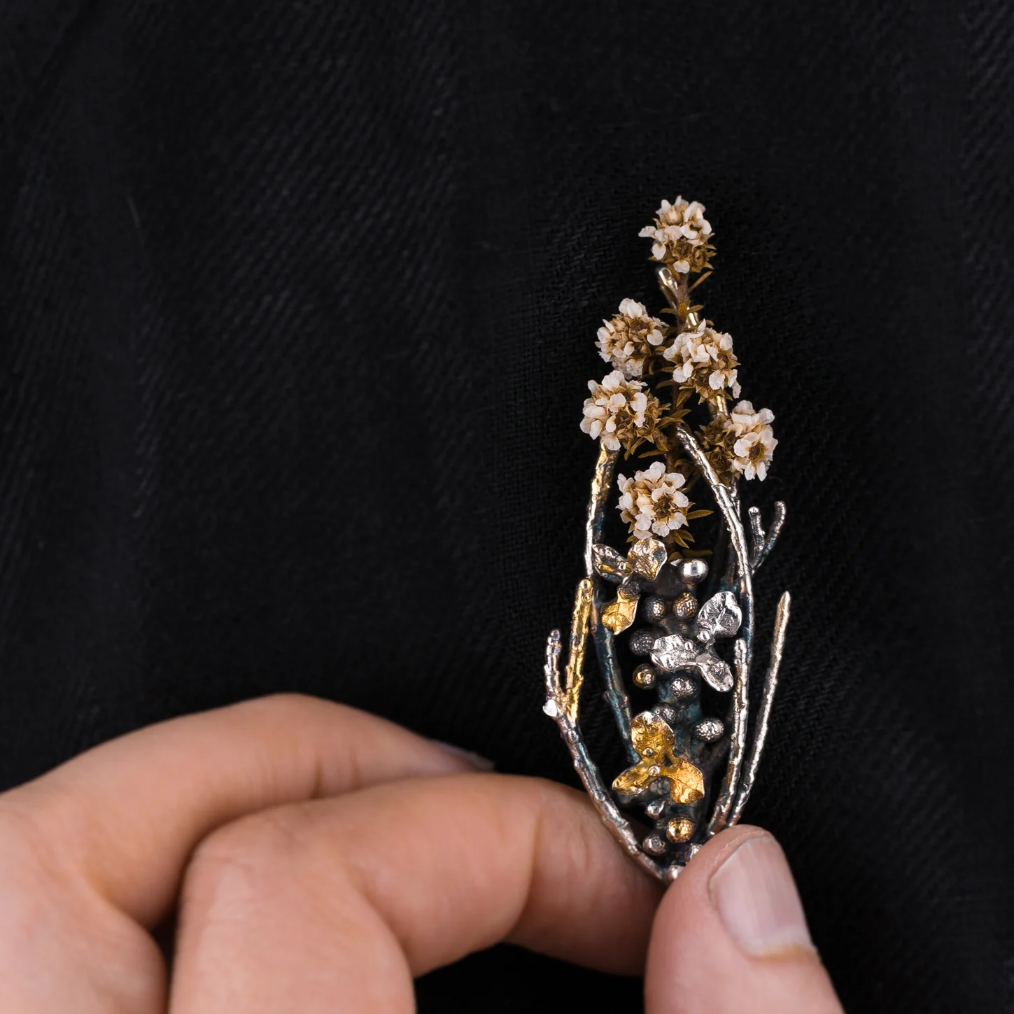 Efflorescence Brooch Luke Maninov Hammond.jpg