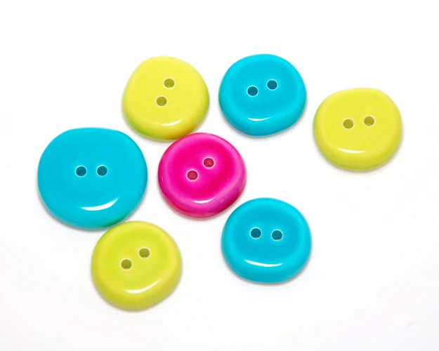 Bright_buttons_001.jpg