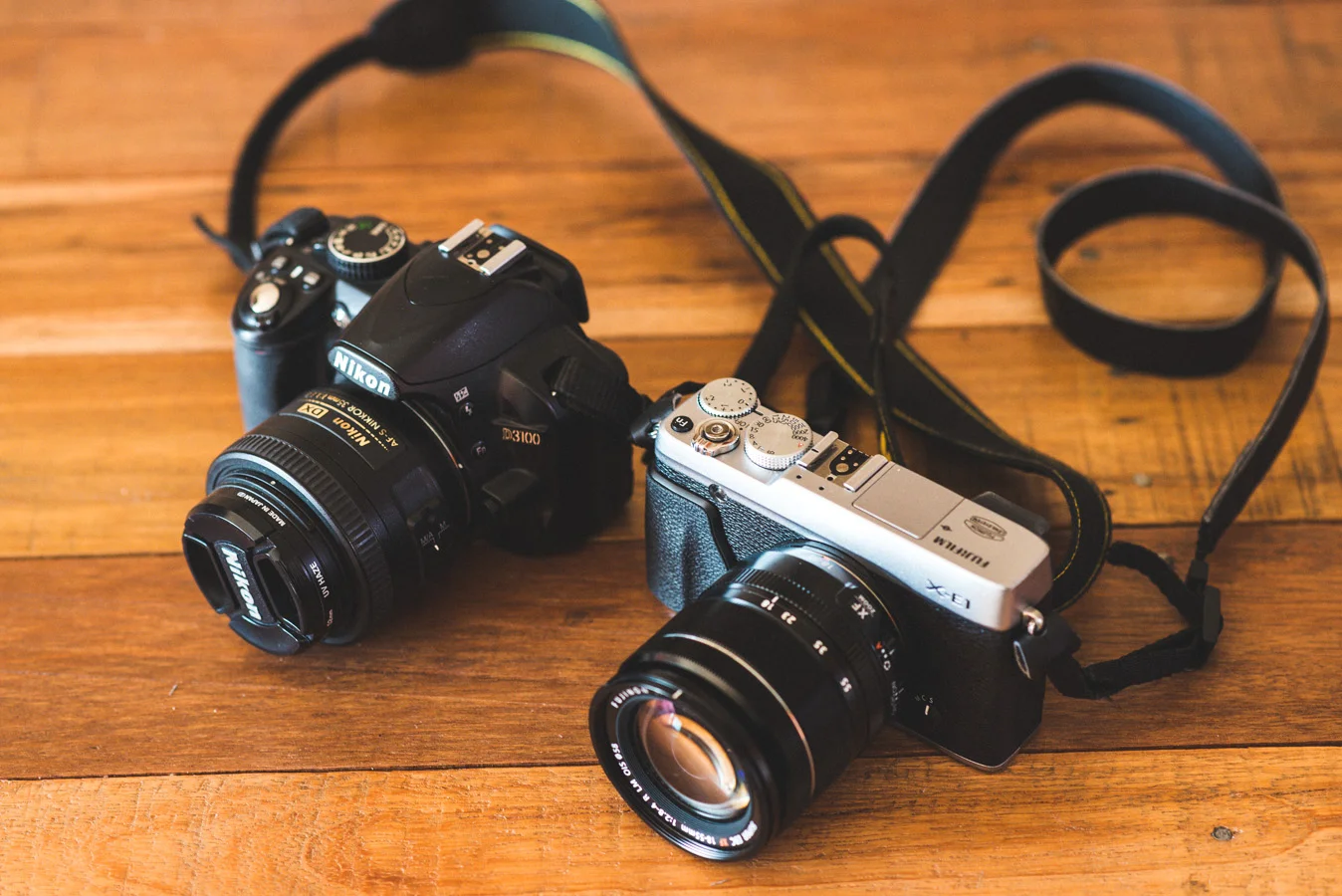 D3100 vs X-E1