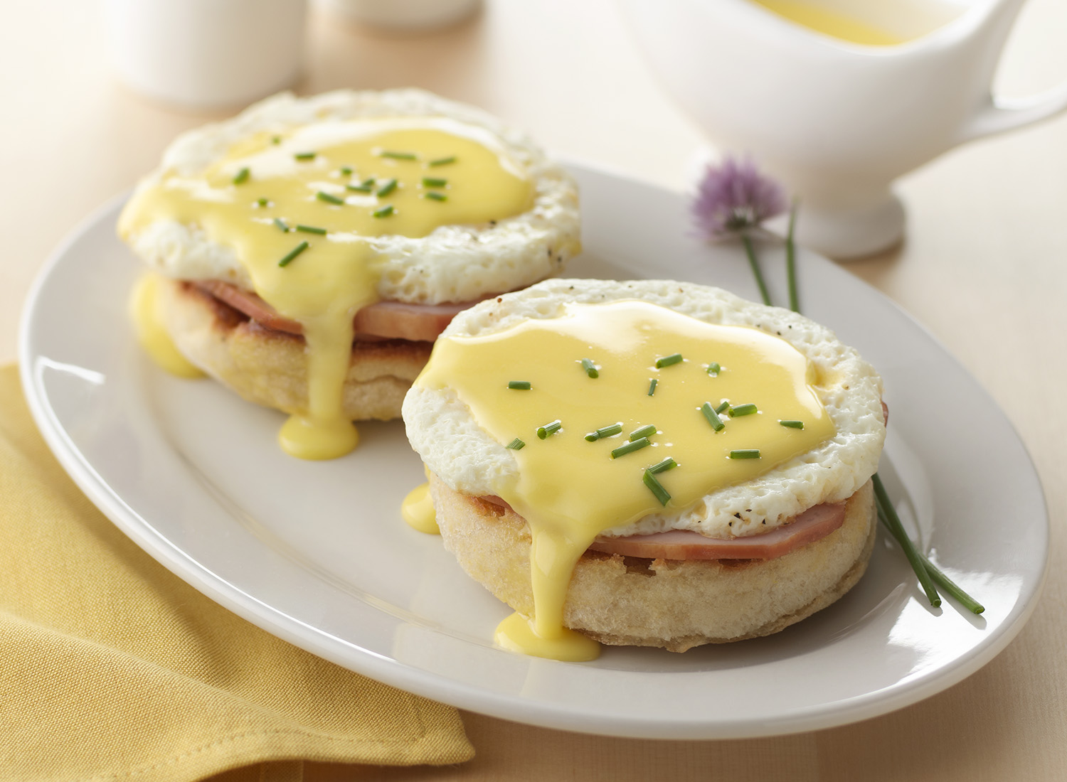 Eggs Benedict | Tony Kubat Photography