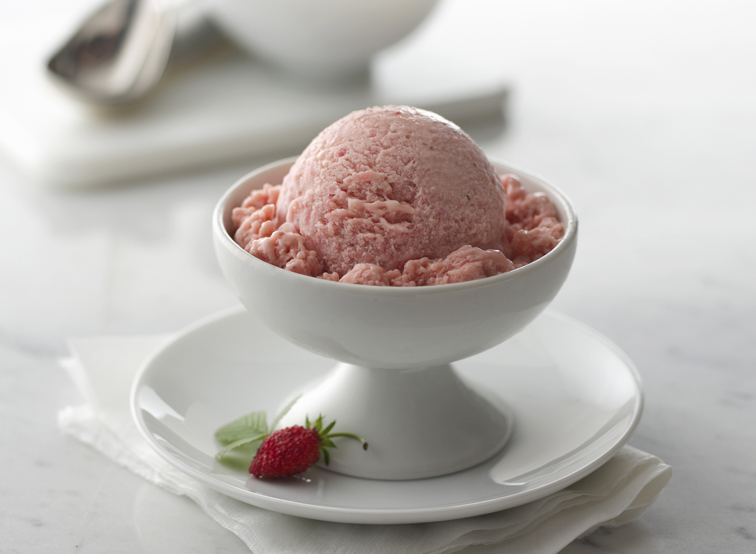 Strawberry Ice Cream | Tony Kubat Photography