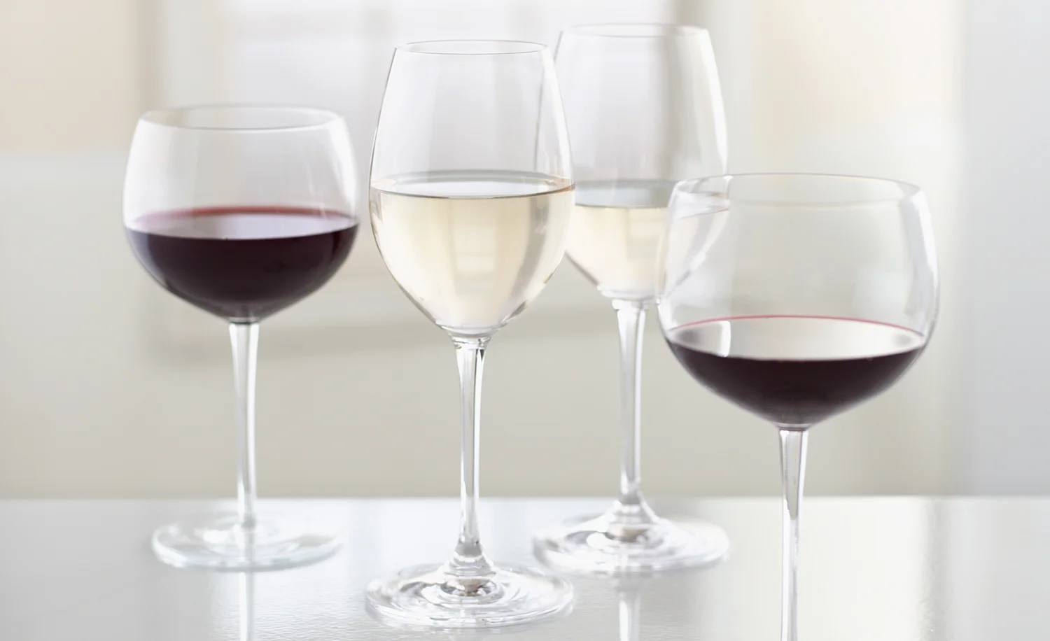 Red and White Wine | Tony Kubat Photography