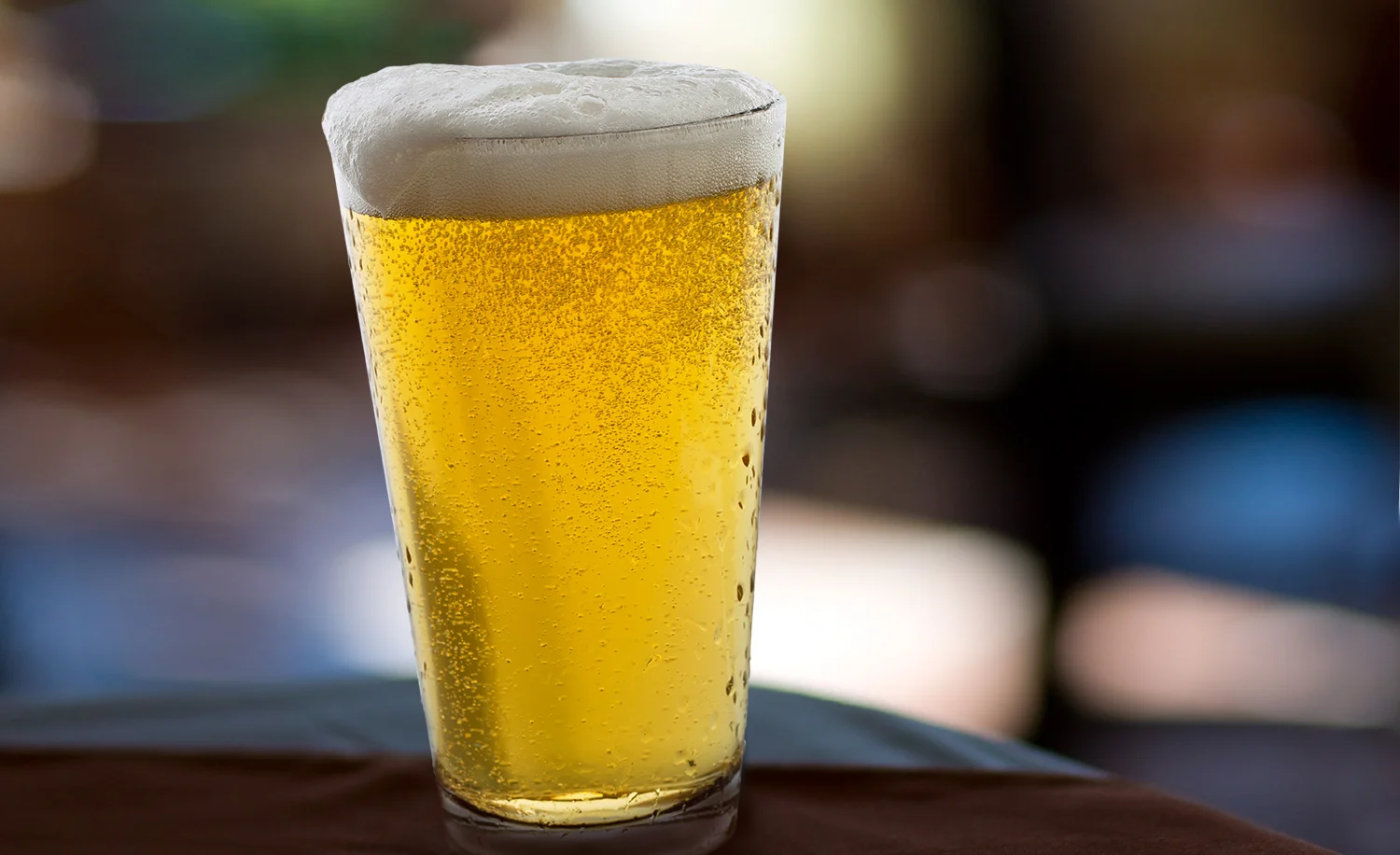 Beer In Restaurant | Tony Kubat Photography