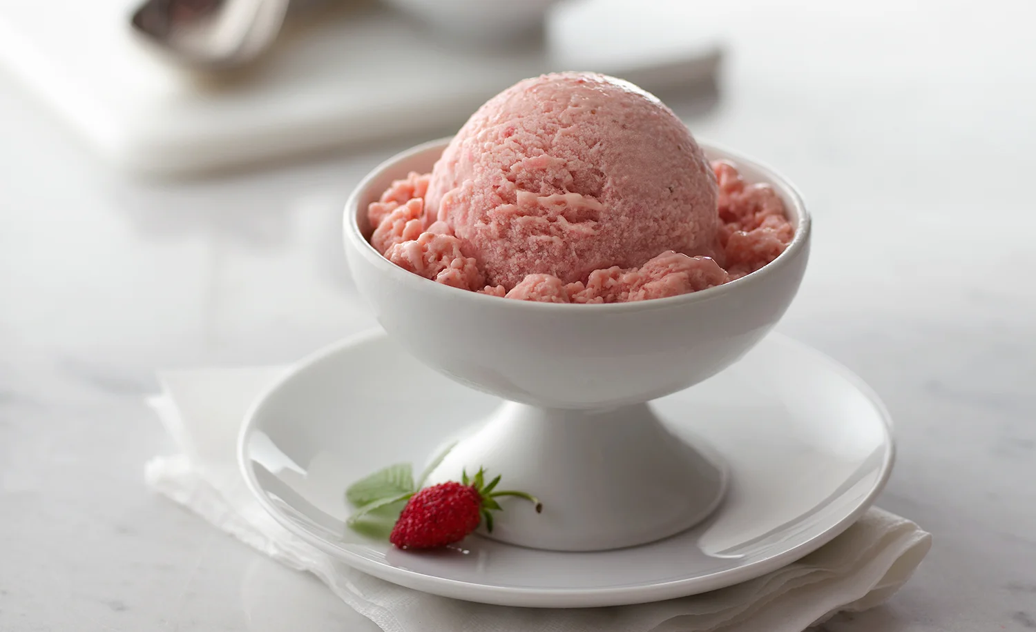 Strawberry Ice Cream | Tony Kubat Photography