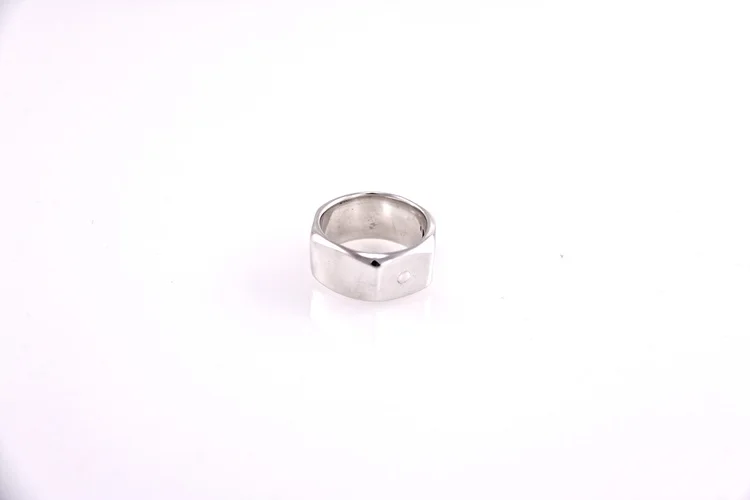 Nut+Silver.jpg