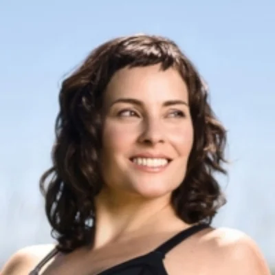 amy headshot 1.jpg
