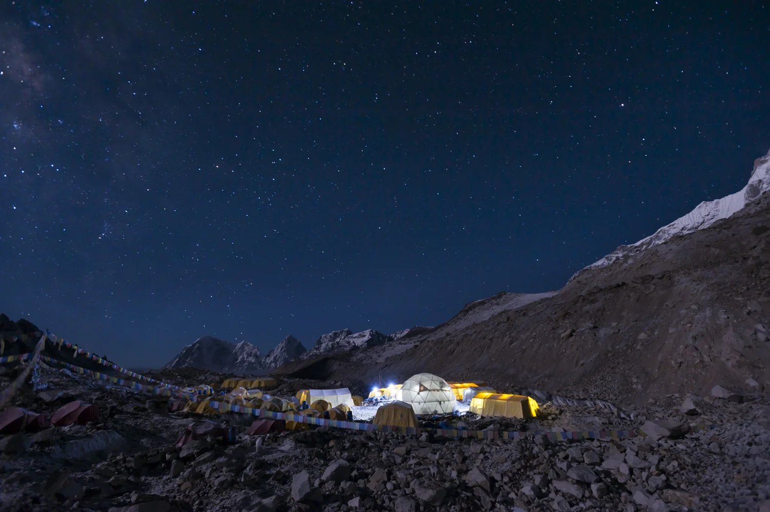  Everest base camp  Khumbu, Nepal  